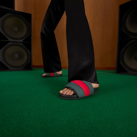 Gucci woman's  Padded Web Slide Sandals I'm size 8 and 9. Brand new in a box - Picture 2 of 13